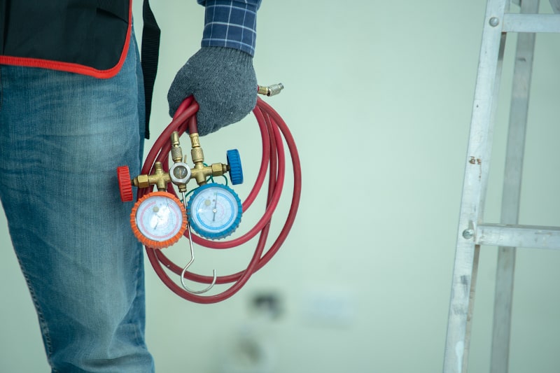 Is Your Heat Pump Leaking Refrigerant in Webster Groves, MO?